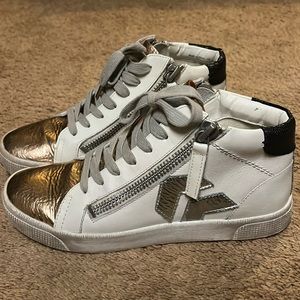 Dolce Vita sneakers size 7.5